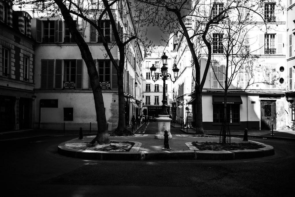 Paris square - Saint germain des prés - place de furstenberg